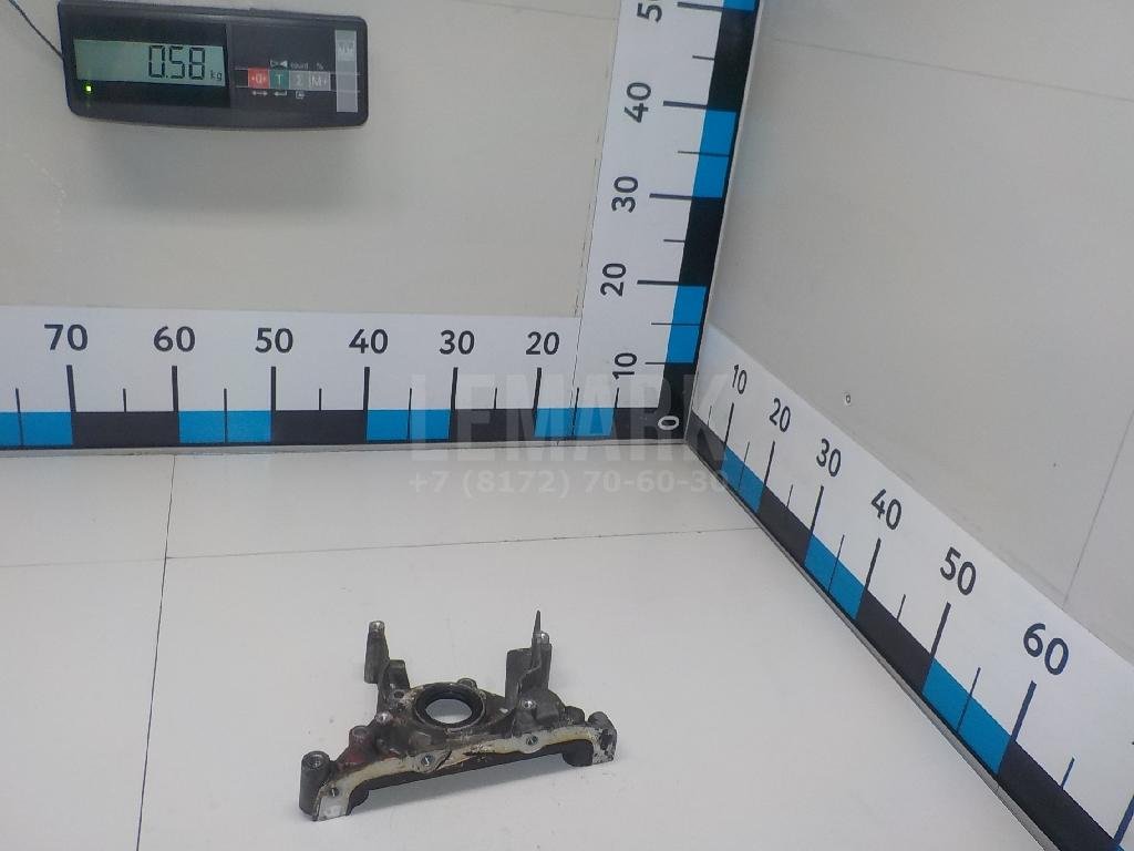 Крышка двигателя передняя