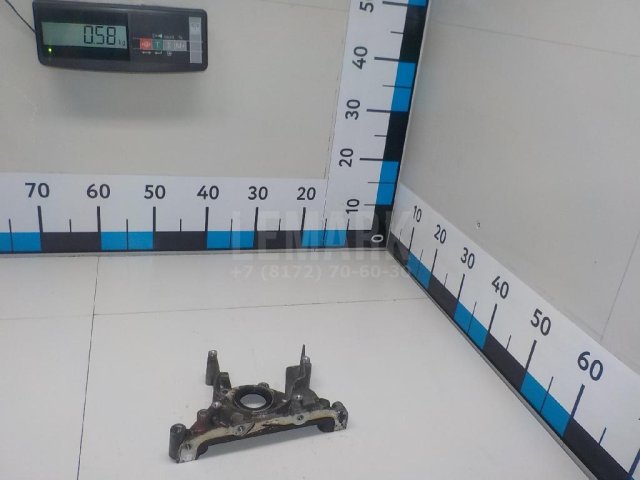 Крышка двигателя передняя