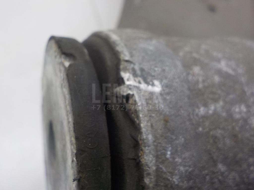 Рычаг задний нижний правый