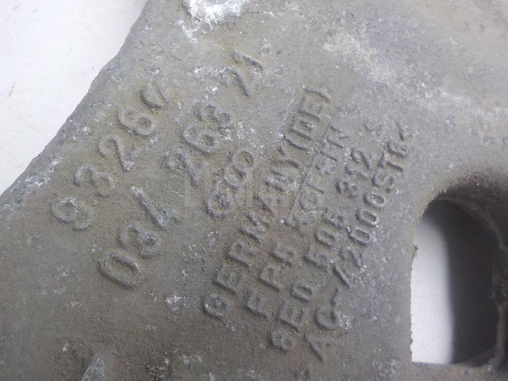 Рычаг задний нижний правый