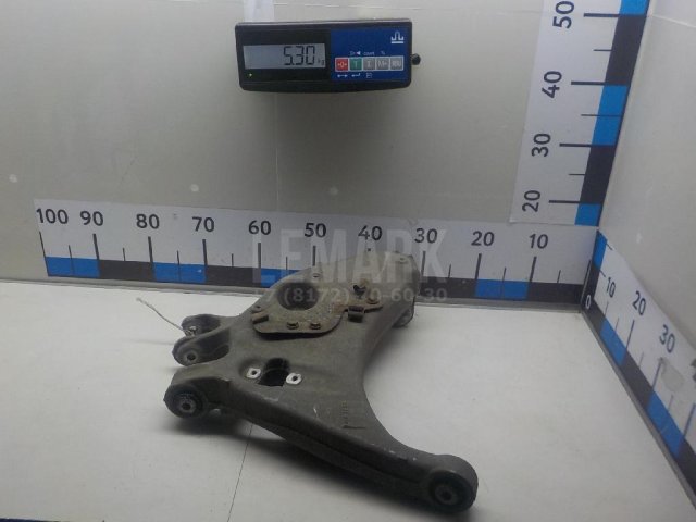 Рычаг задний нижний правый