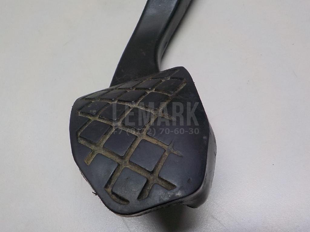 Педаль тормоза