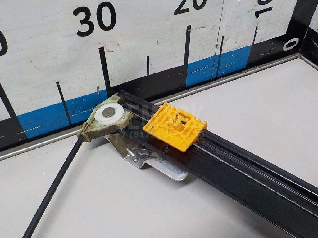 Стеклоподъемник электр. передний правый