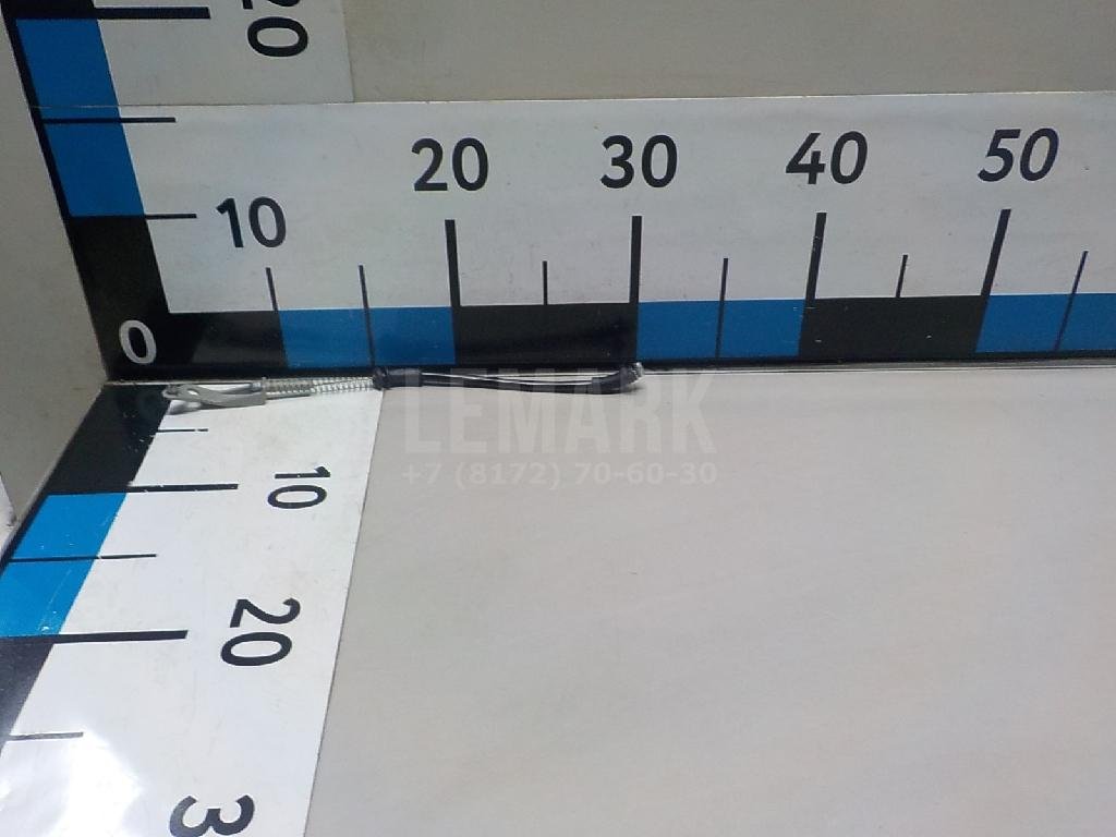 Трос открывания багажника