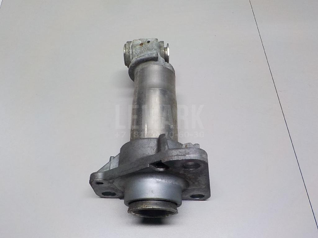 Кронштейн усилителя переднего бампера правый