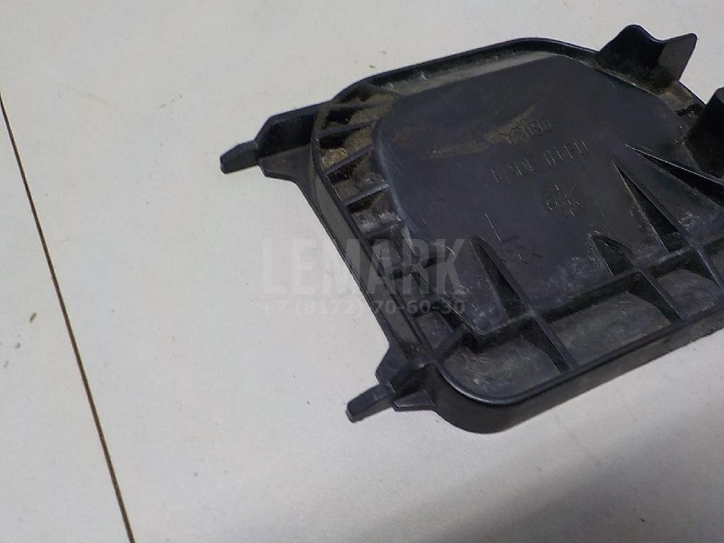 Крышка фары левой