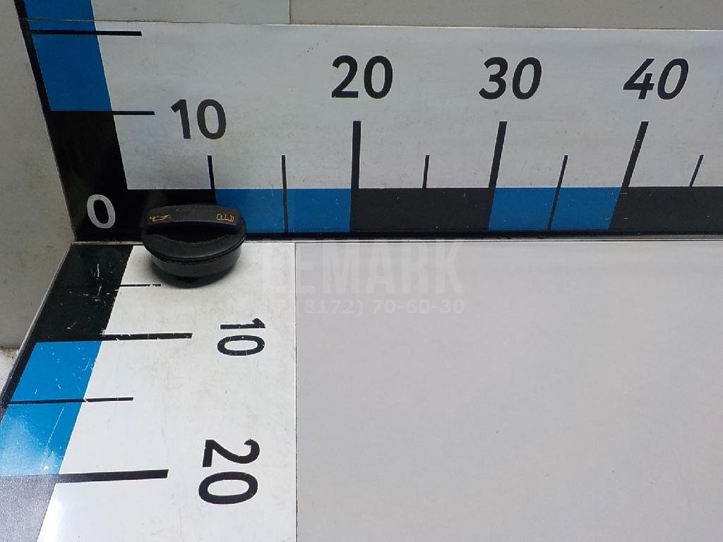 Крышка маслозаливной горловины