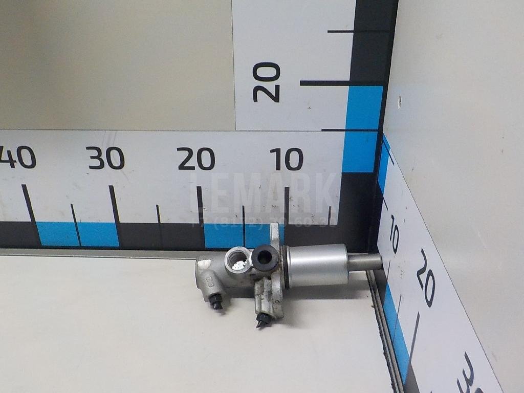 Цилиндр тормозной главный