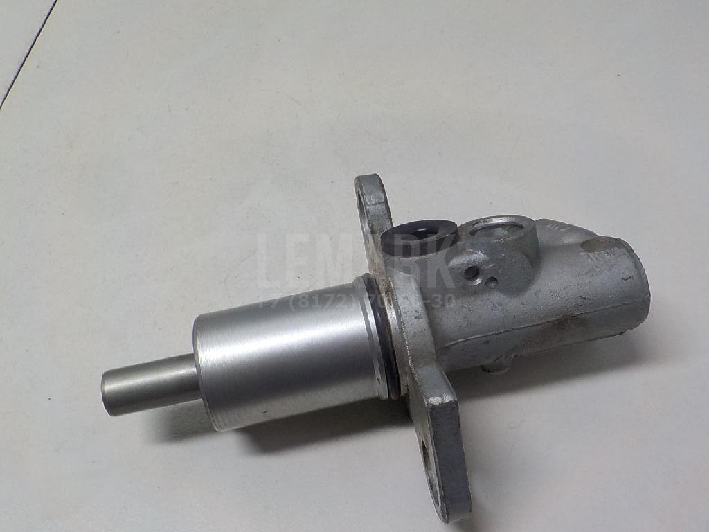 Цилиндр тормозной главный