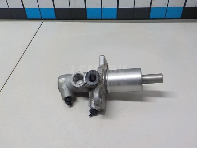 Цилиндр тормозной главный