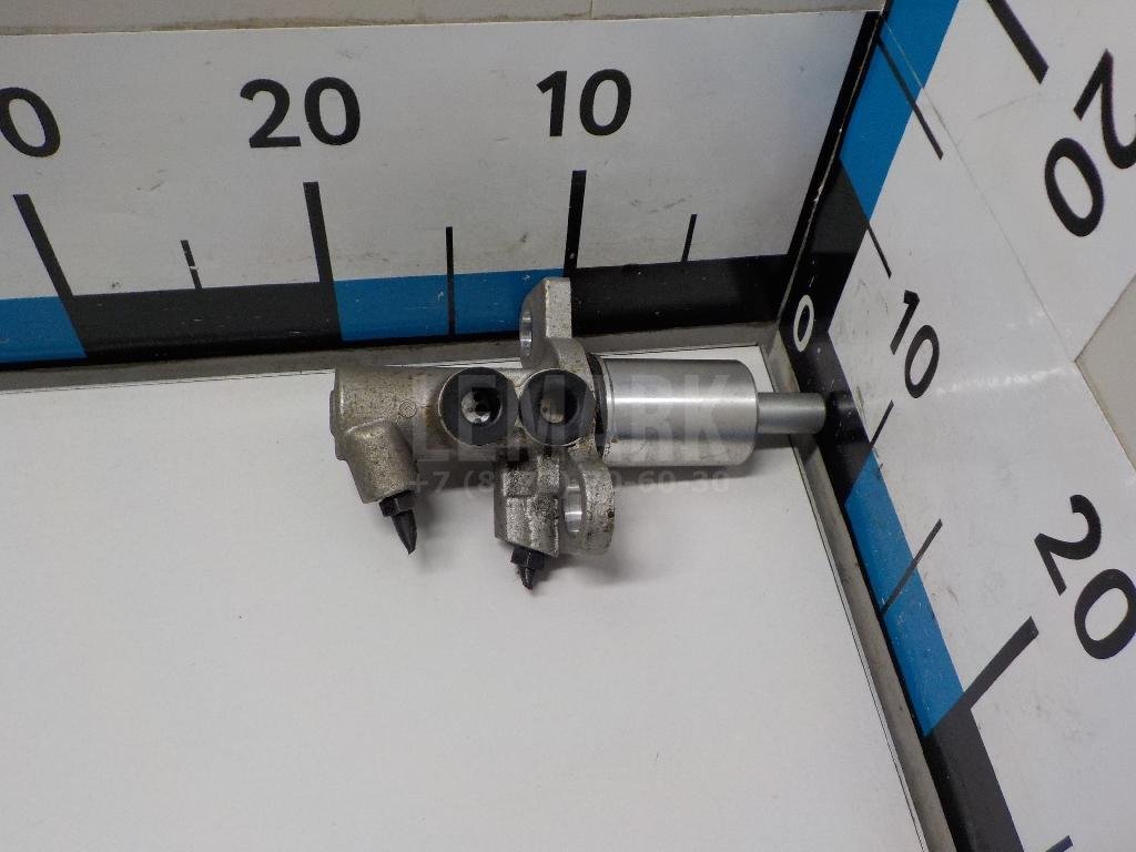 Цилиндр тормозной главный