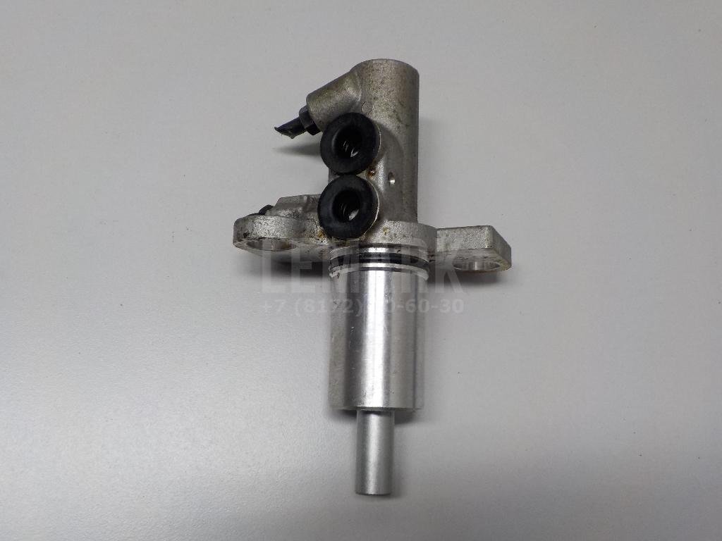 Цилиндр тормозной главный