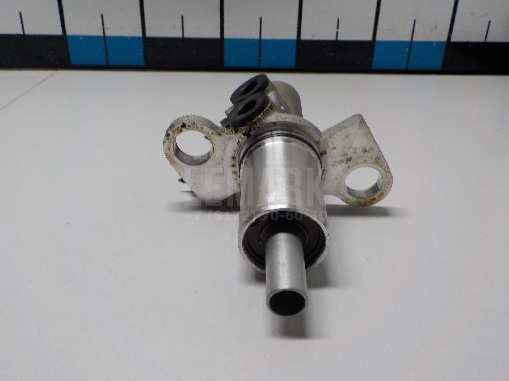 Цилиндр тормозной главный