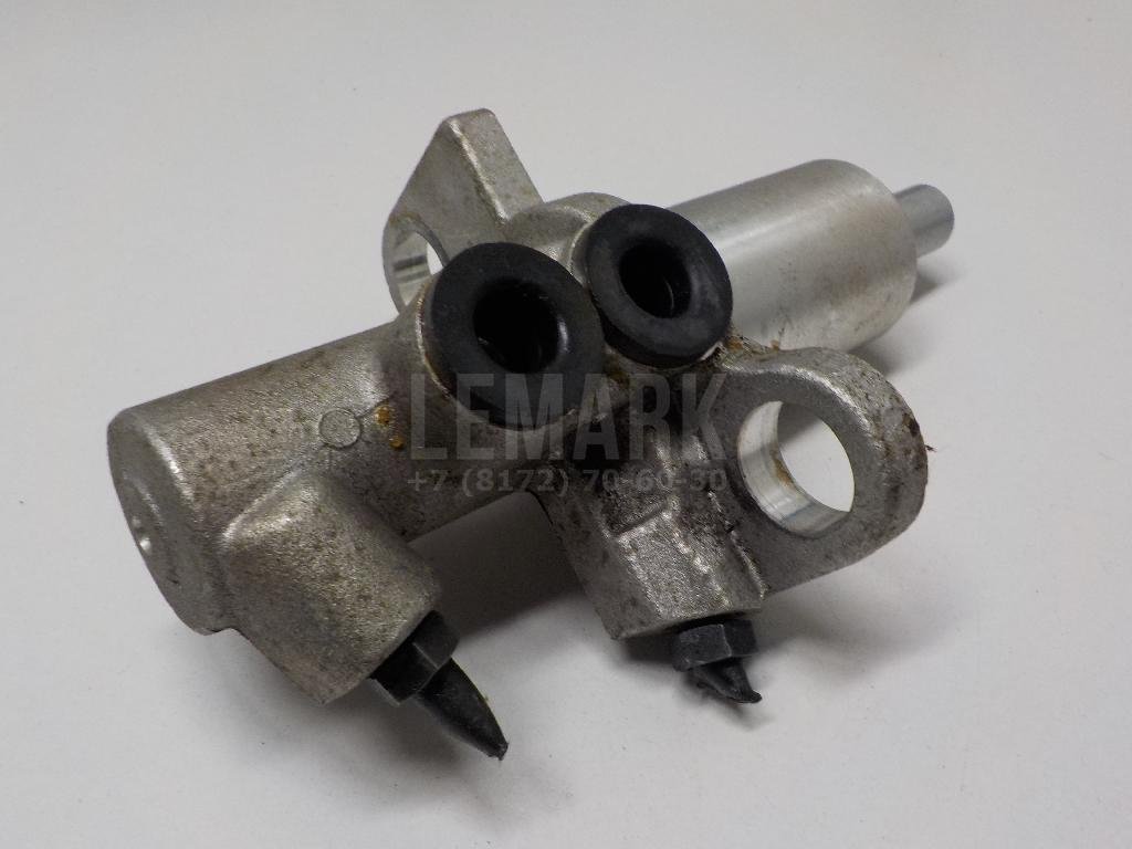 Цилиндр тормозной главный