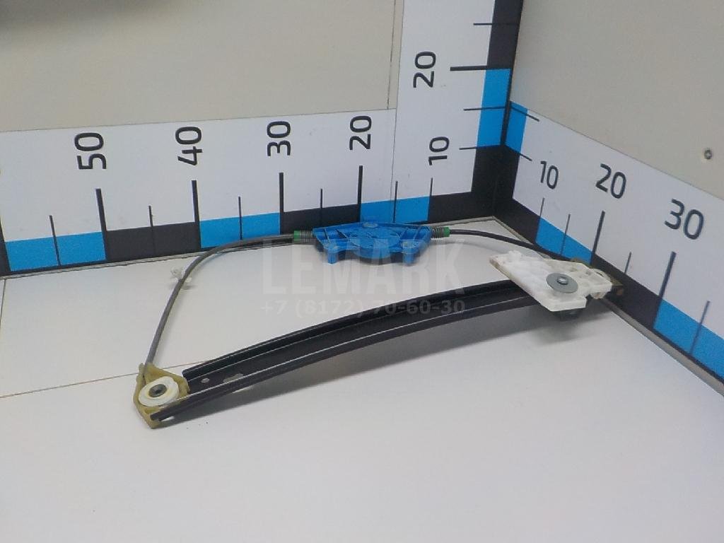 Стеклоподъемник электр. задний правый