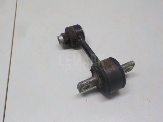 Стойка заднего стабилизатора