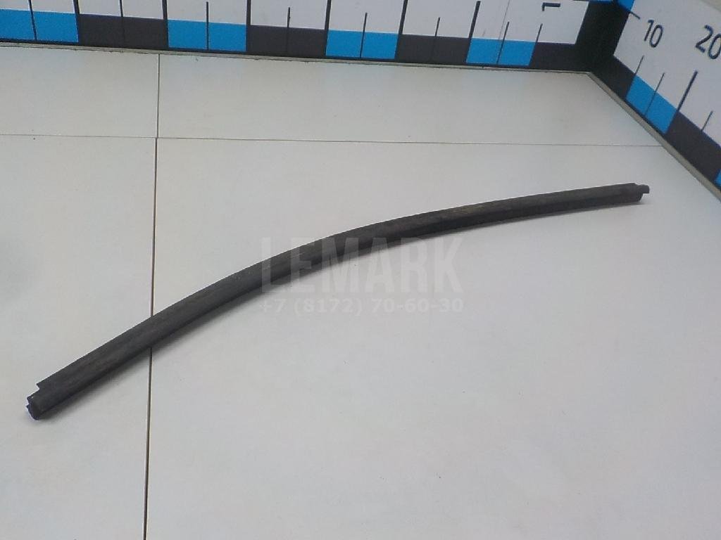 Уплотнитель (внутри) для  Audi A4 [B7] 2005-2007