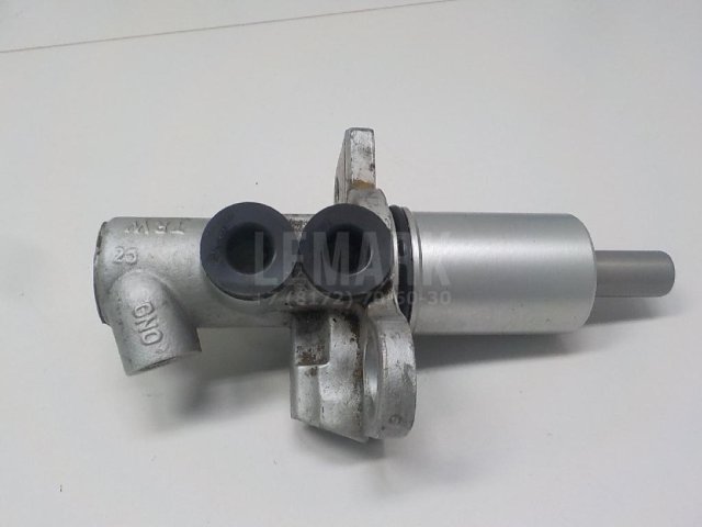 Цилиндр тормозной главный