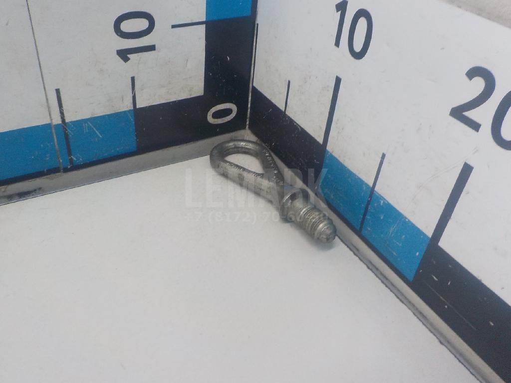 Крюк буксировочный