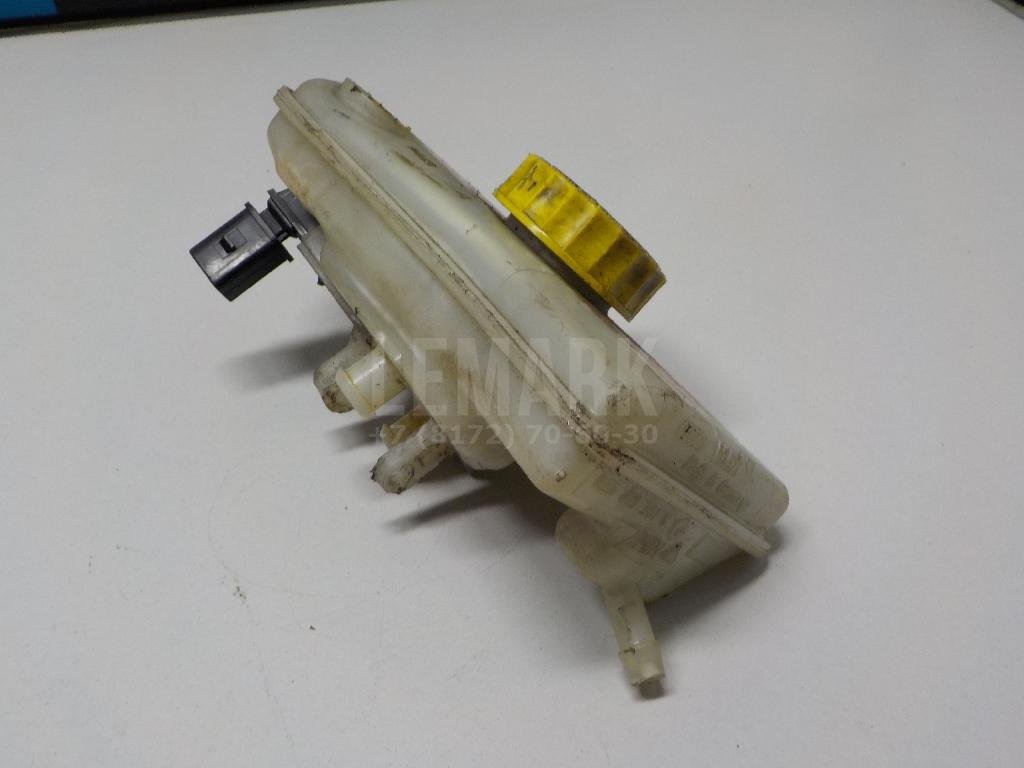 Бачок главного тормозного цилиндра