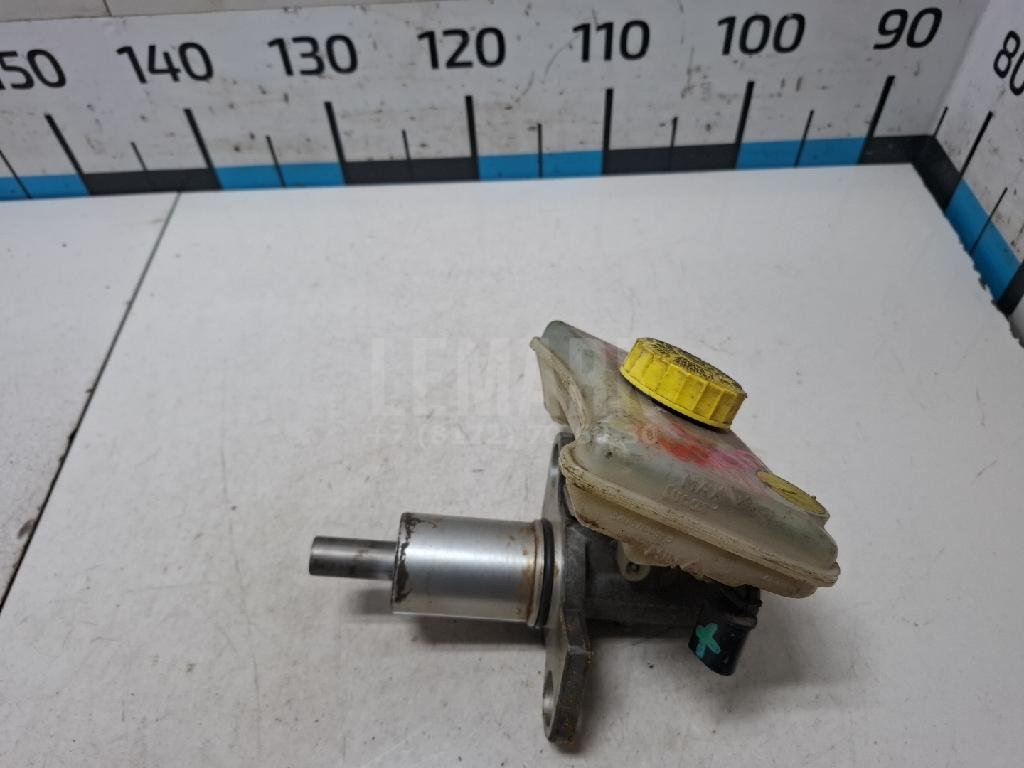 Цилиндр тормозной главный