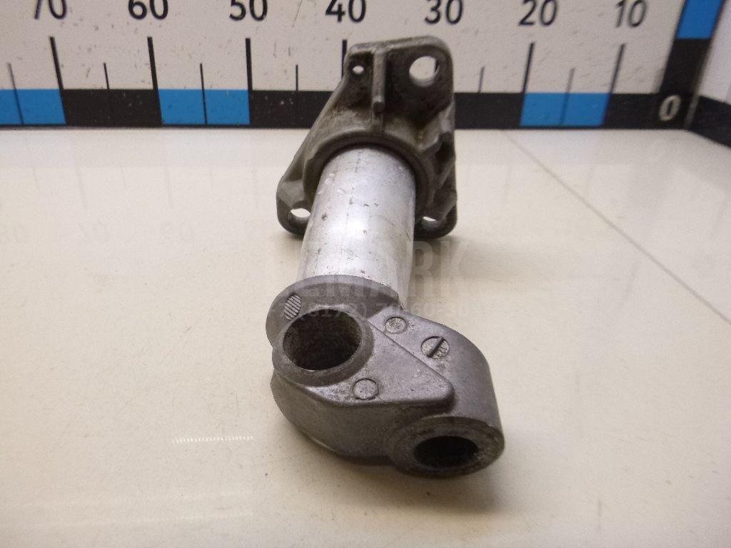 Кронштейн усилителя переднего бампера правый