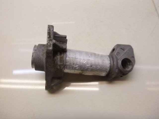 Кронштейн усилителя переднего бампера правый