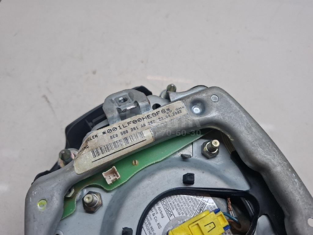 Подушка безопасности в рулевое колесо