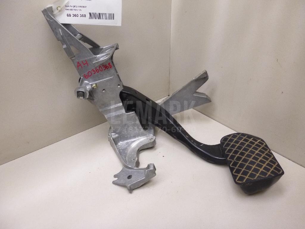 Педаль тормоза