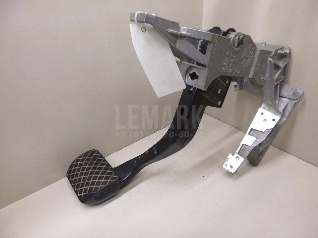 Педаль тормоза