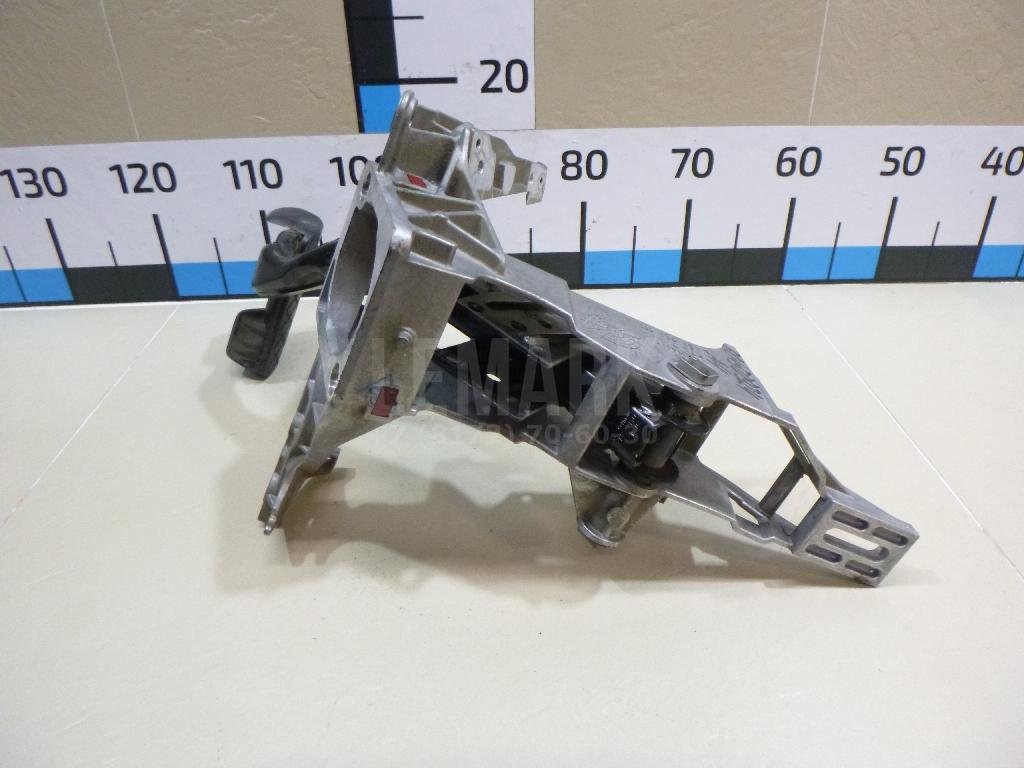 Педаль тормоза для  Audi 100/200 [44] 1983-1991