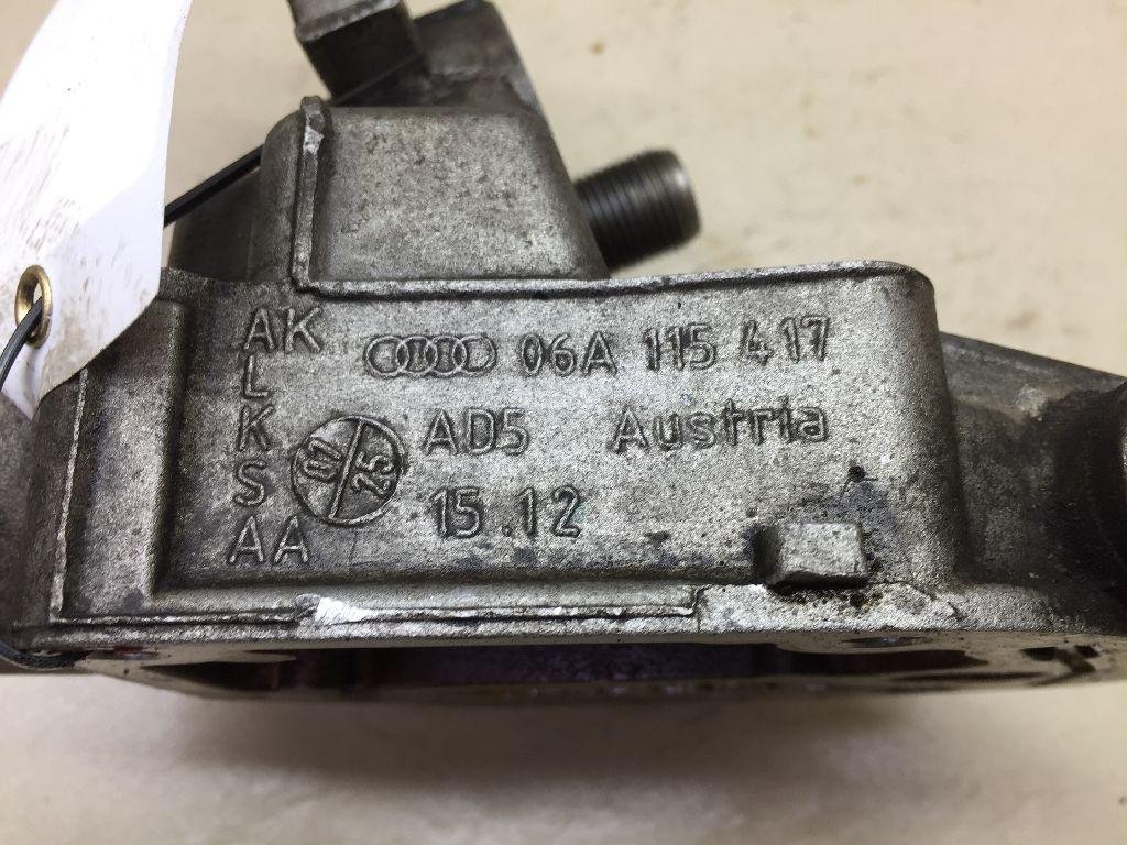 Кронштейн масляного фильтра