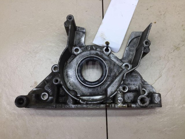 Крышка двигателя передняя