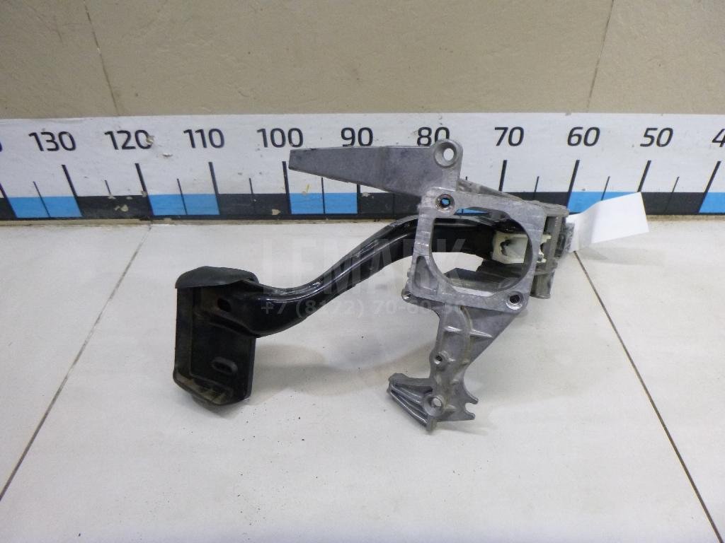 Педаль тормоза