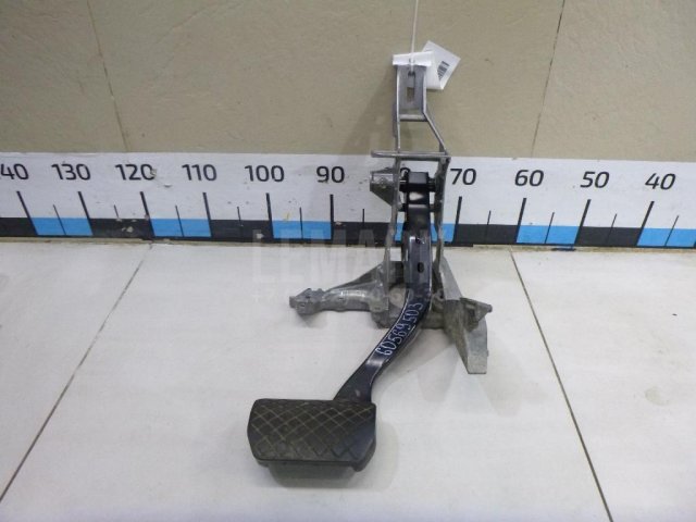 Педаль тормоза