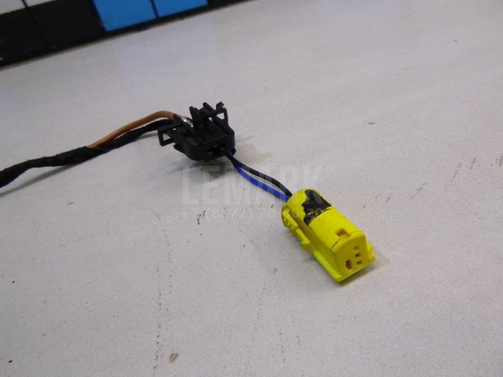 Подушка безопасности боковая (в сиденье)