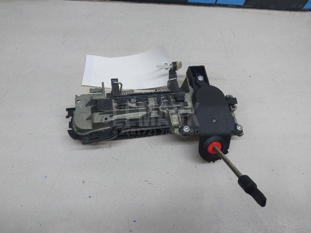 Ручка двери передней наружная правая