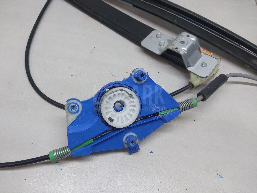 Стеклоподъемник электр. передний правый