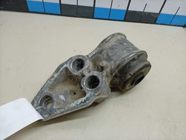 Сайлентблок задней балки правый