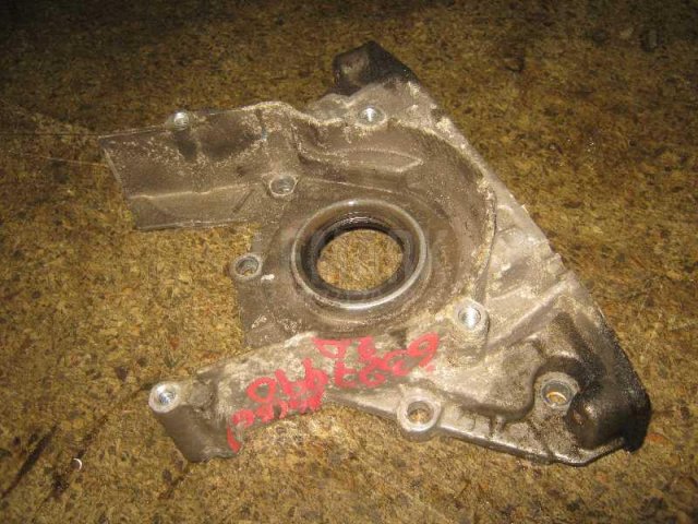 Крышка двигателя передняя