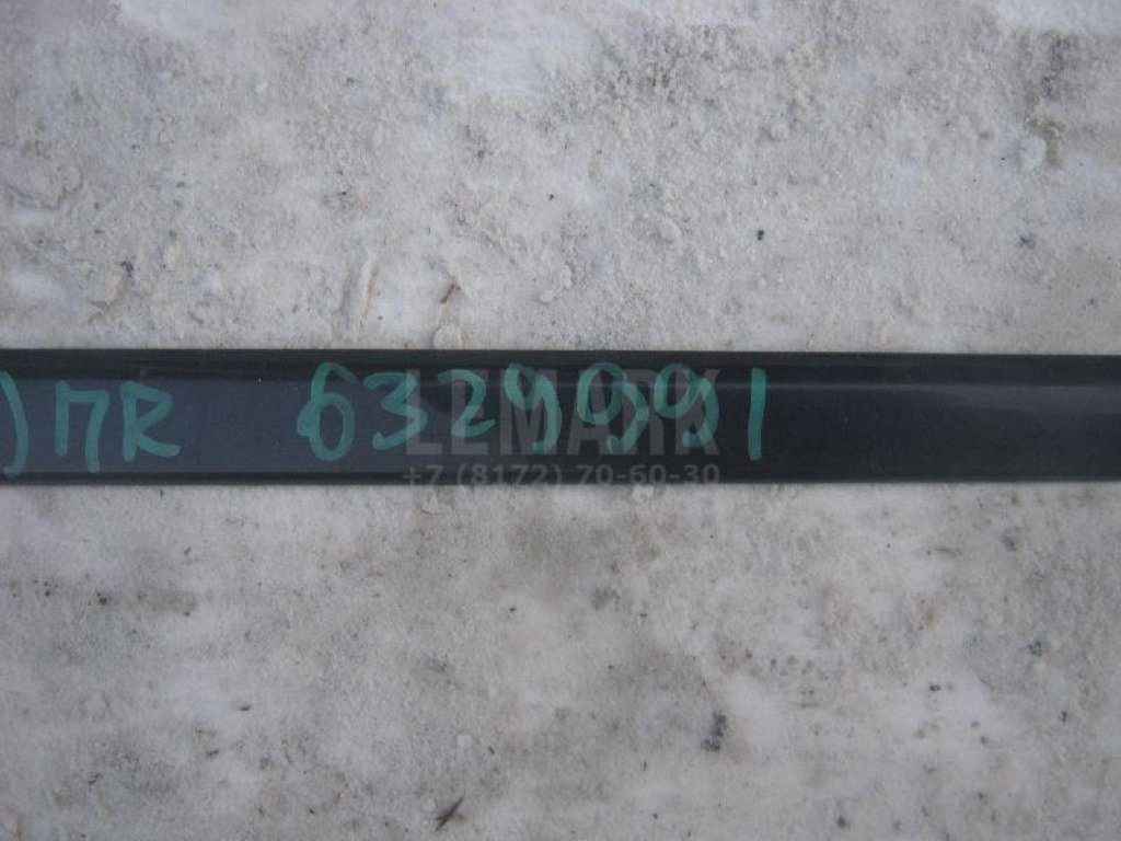 Молдинг передней правой двери