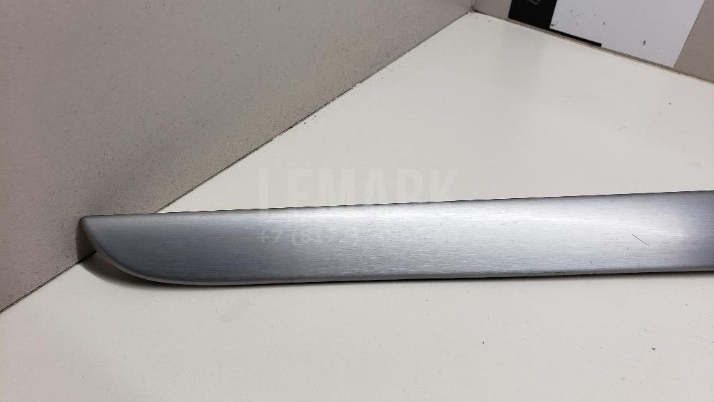 Накладка двери задней левой