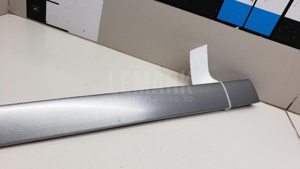 Накладка двери задней левой