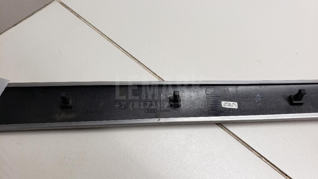 Накладка двери задней левой