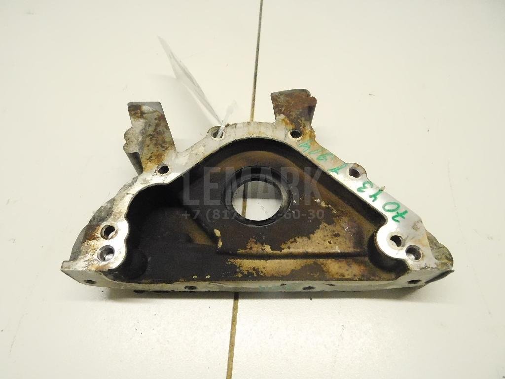Крышка двигателя передняя