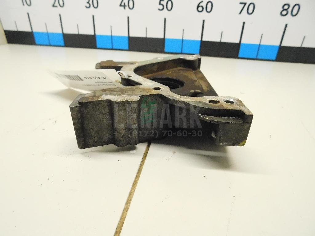 Крышка двигателя передняя