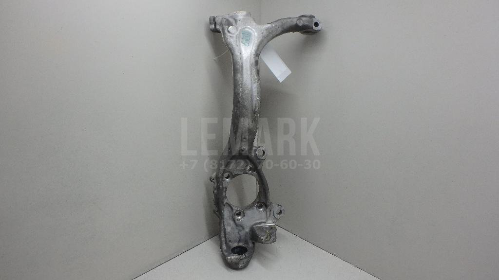 Кулак поворотный передний правый