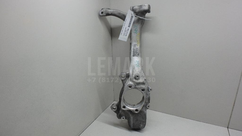 Кулак поворотный передний правый