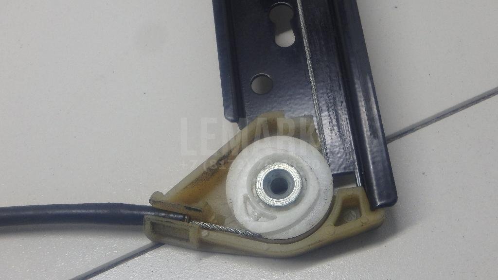 Стеклоподъемник электр. передний левый