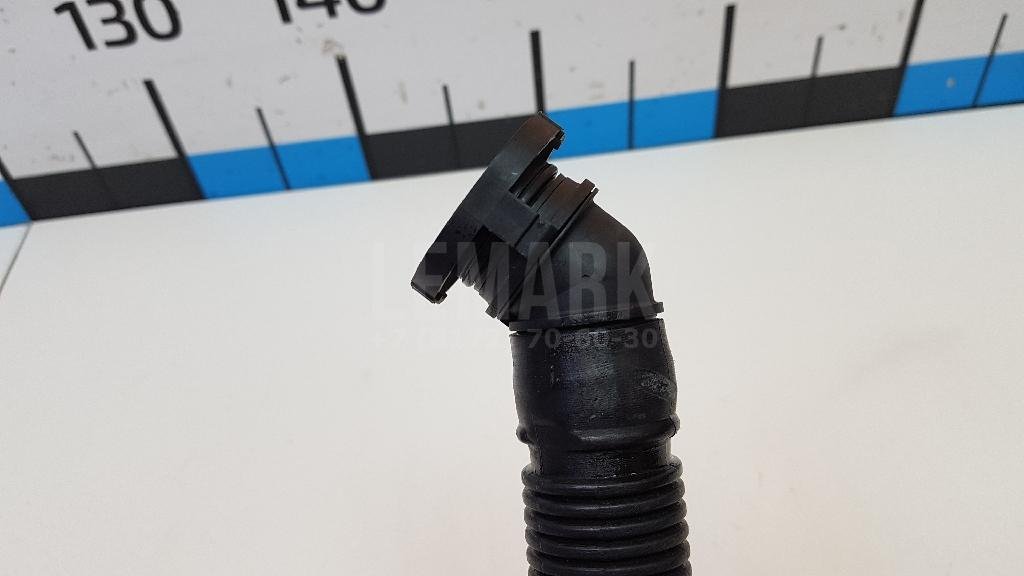 Патрубок воздушного фильтра